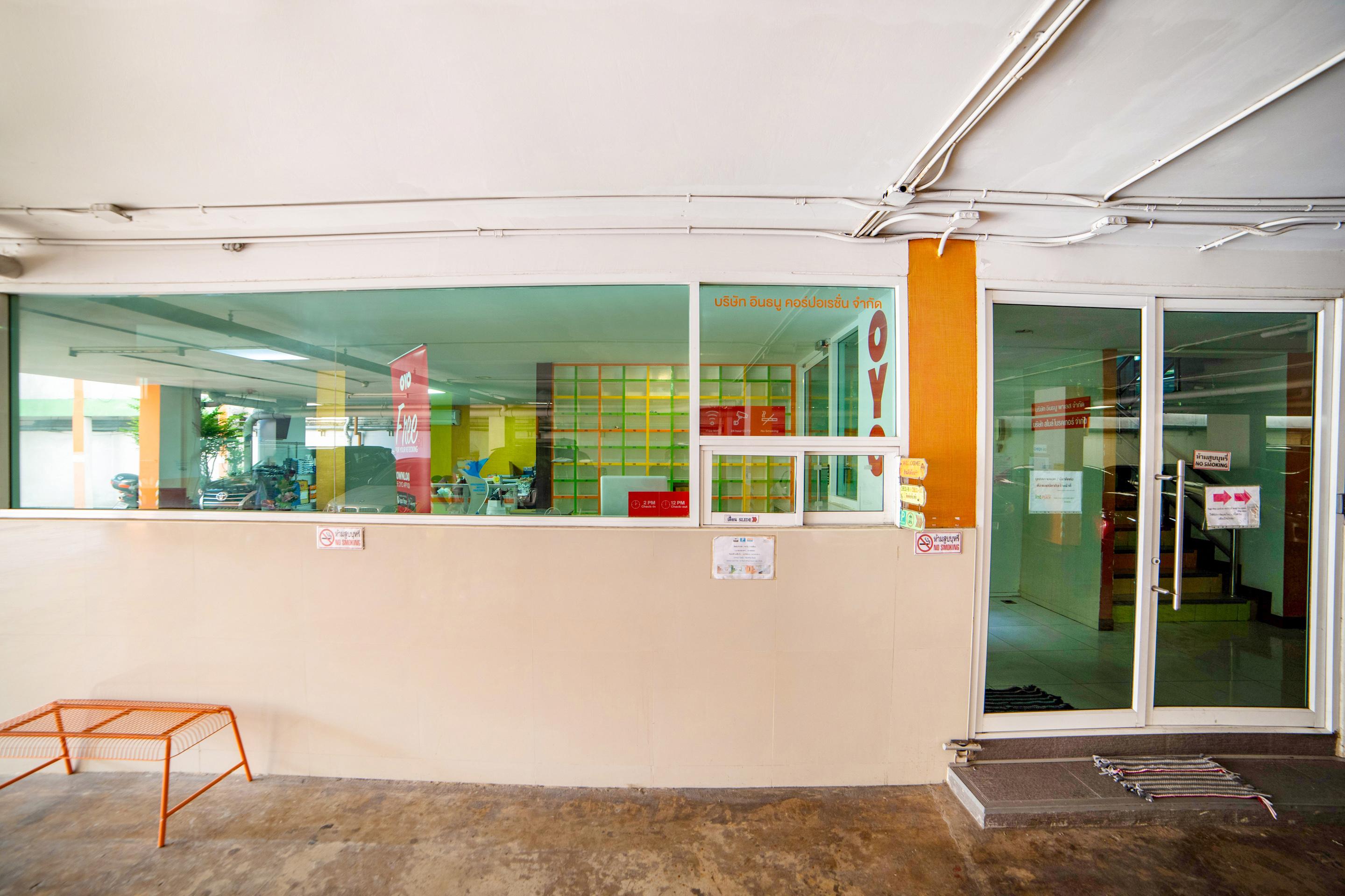 Oyo 460 Int Place Μπανγκόκ Εξωτερικό φωτογραφία
